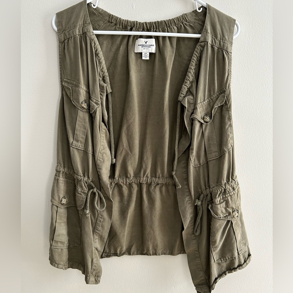 American Eagle Green Cargo Vest